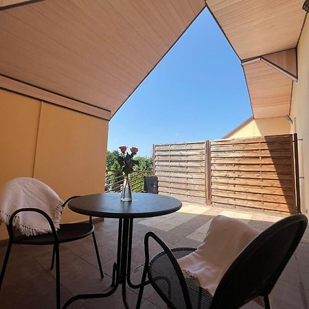 Bedrooms 3 Maja 15A Lodz  Luaran gambar