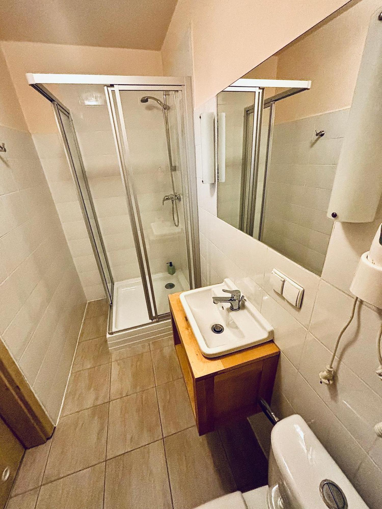 Bedrooms 3 Maja 15A Lodz  Luaran gambar